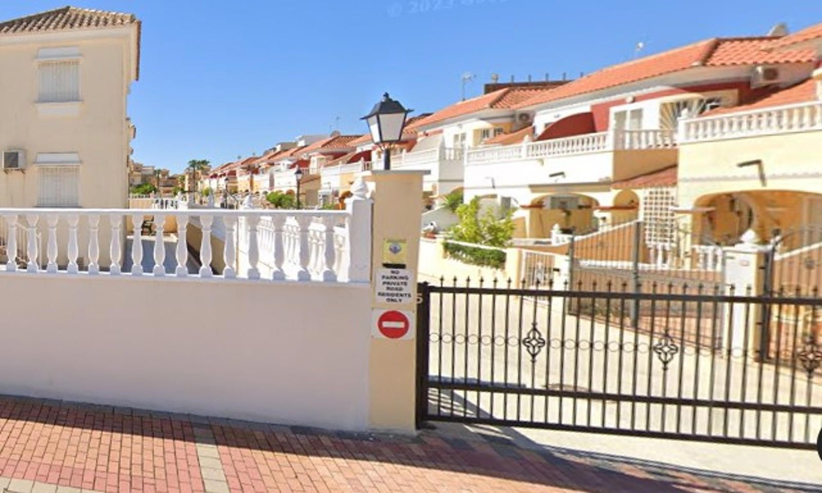 18418394-1.jpg