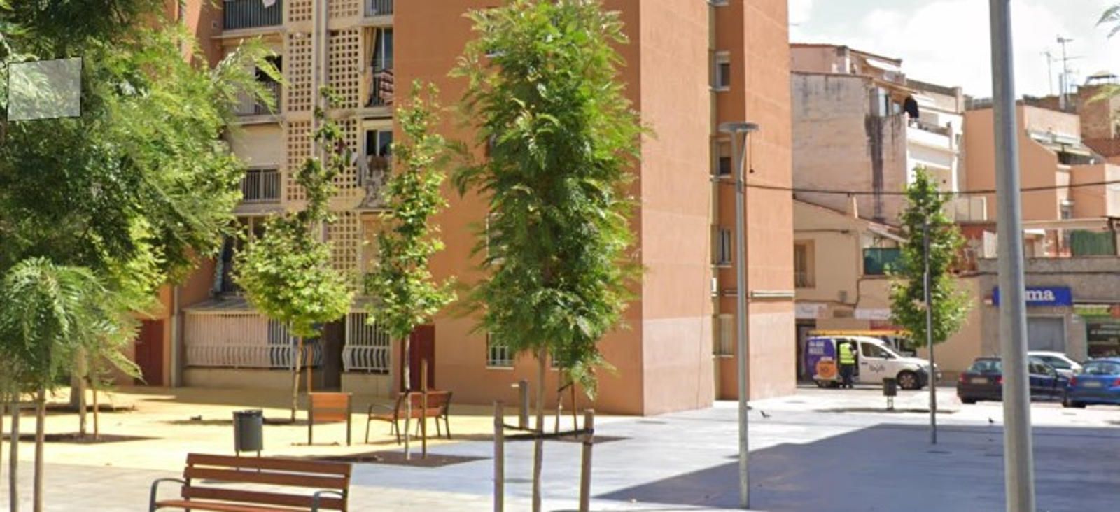 18430073-1.jpg