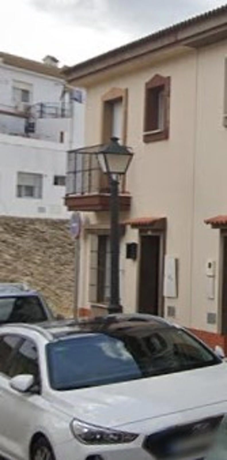 20310144-3.jpg
