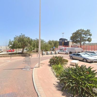 19813691-8.jpg