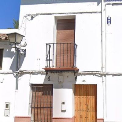 21062464-2.jpg