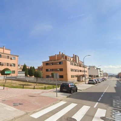 21105973-7.jpg