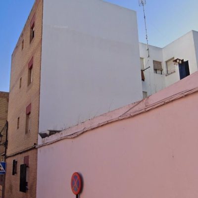 21118657-1.jpg