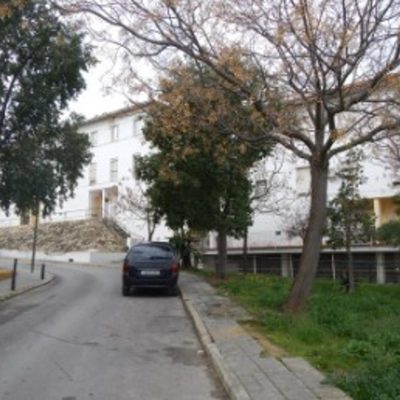 21156432-2.jpg