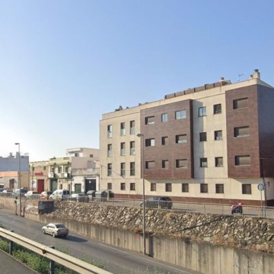 21474965-2.jpg