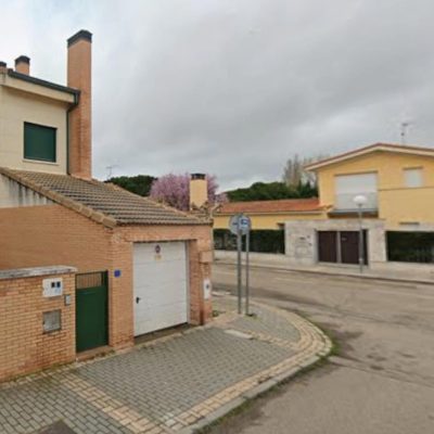 23522880-1.jpg